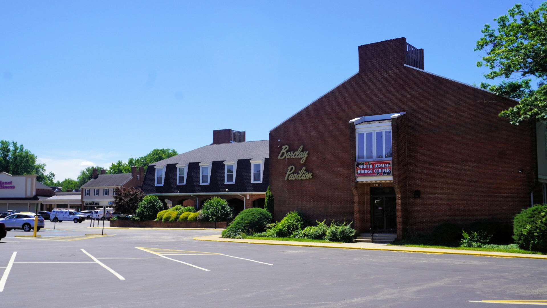 BARCLAY PAVILION OFFICE BUILDING